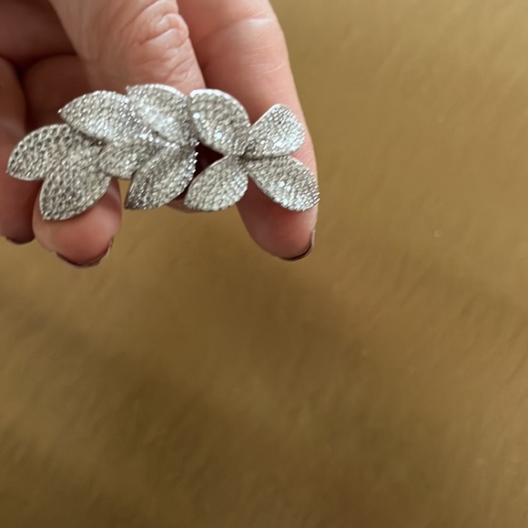 Silver Flower Ring - Picture 6 of 6